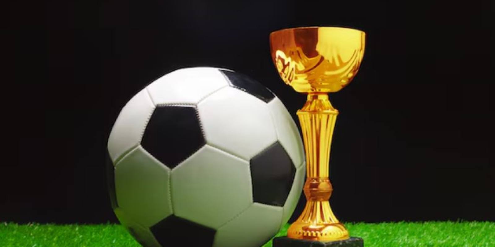 Bwin 必赢 轮播图五：球员在赛后握手致意